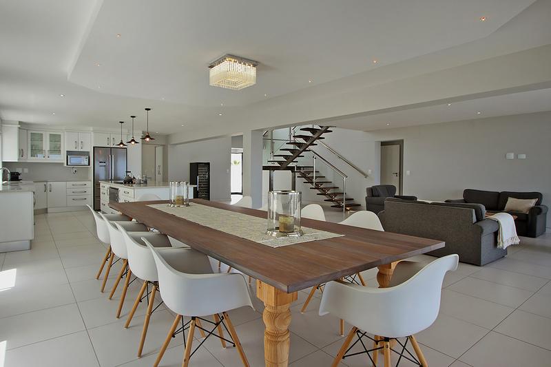 6 Bedroom Property for Sale in Golden Mile Western Cape